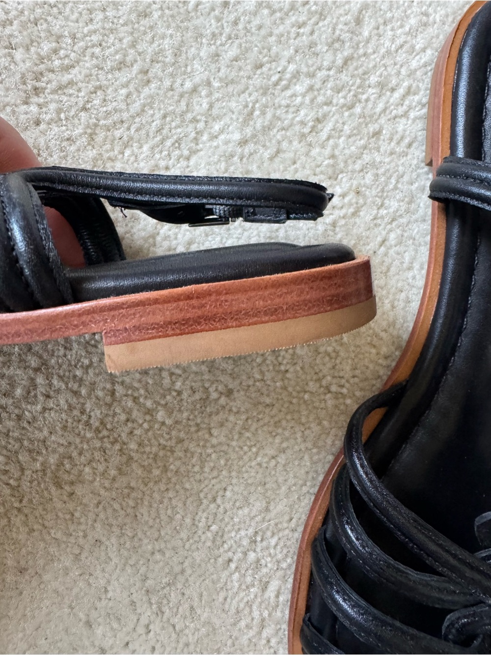 ❣️NWOB❣️Schultz Black Octavia Flat Leather Sandals - Picture 9 of 10